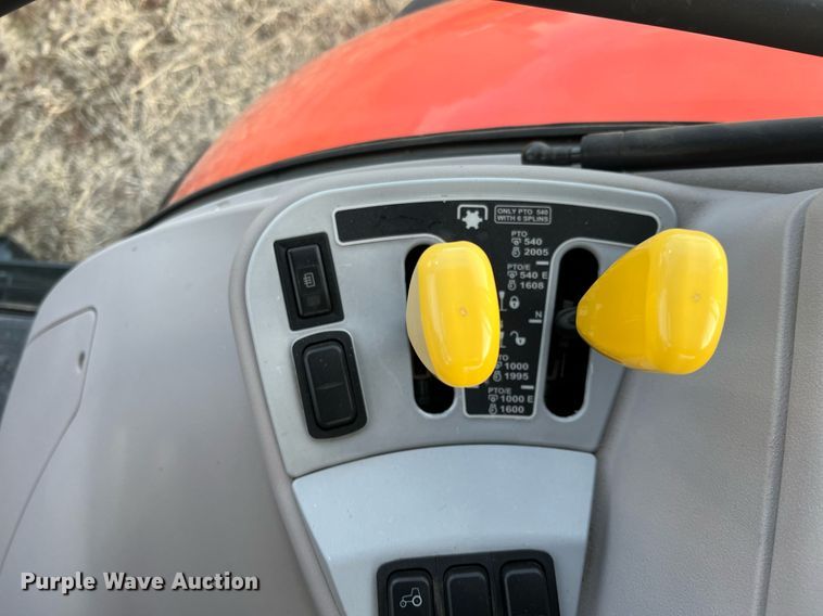 image for item DG5417 2018 Kubota M7-171  MFWD tractor