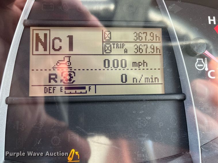 image for item DG5417 2018 Kubota M7-171  MFWD tractor