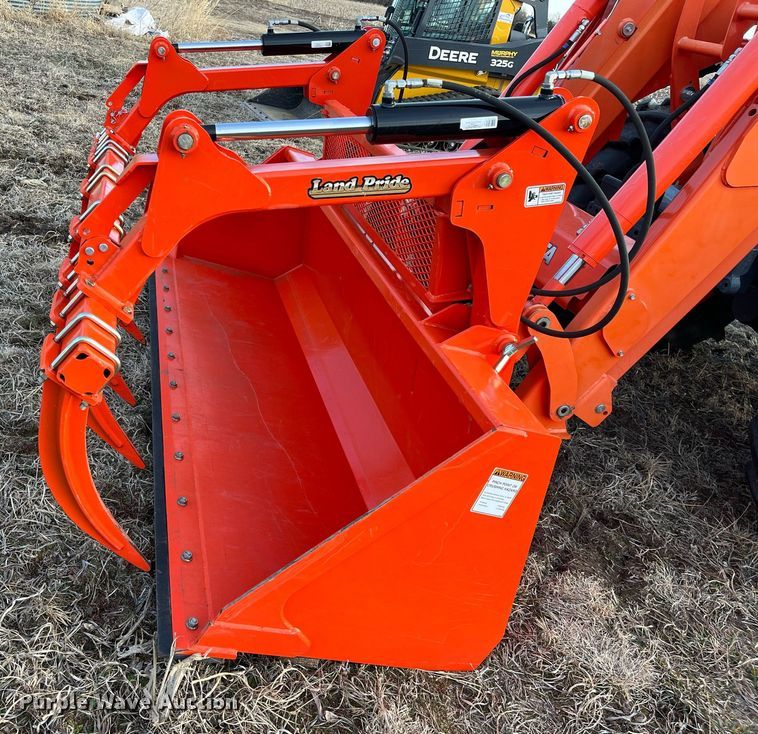 image for item DG5417 2018 Kubota M7-171  MFWD tractor