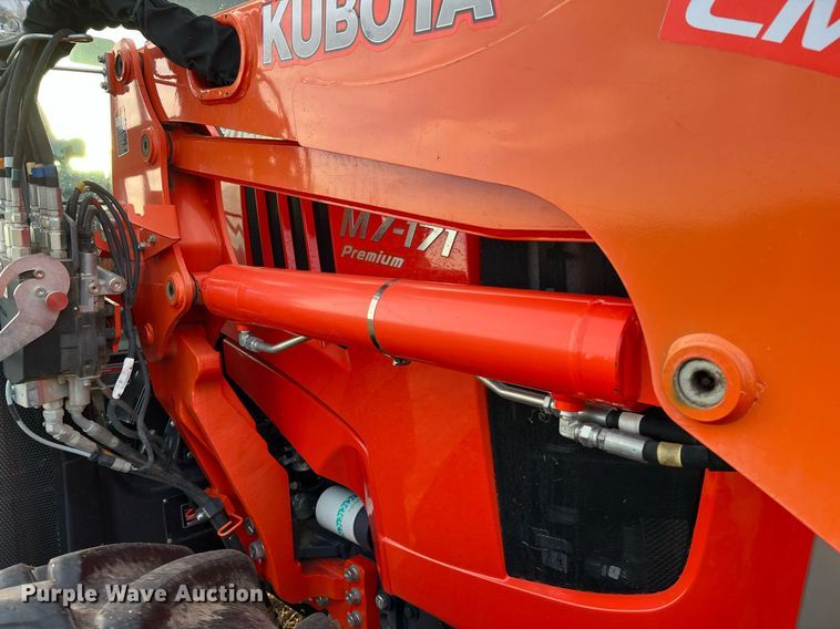 image for item DG5417 2018 Kubota M7-171  MFWD tractor