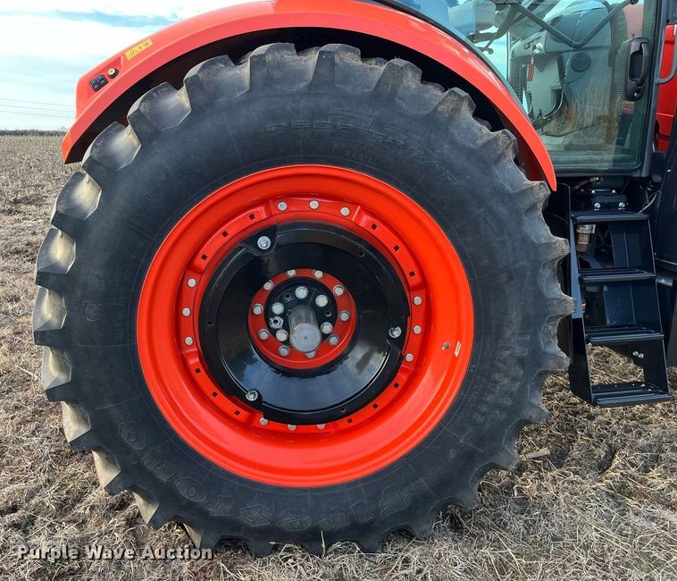 image for item DG5417 2018 Kubota M7-171  MFWD tractor