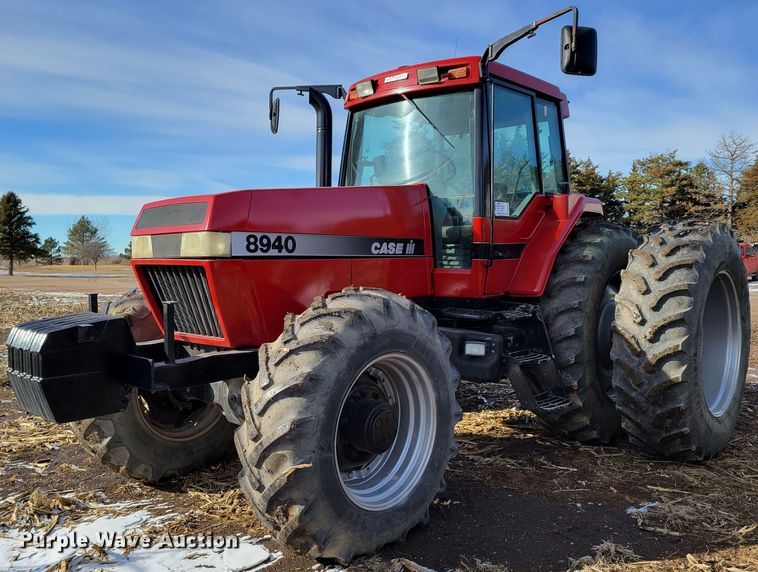 image for item DM8227 1998 Case IH 8940  MFWD tractor