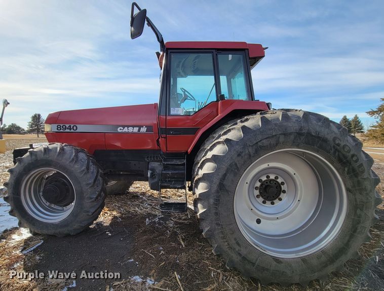 image for item DM8227 1998 Case IH 8940  MFWD tractor