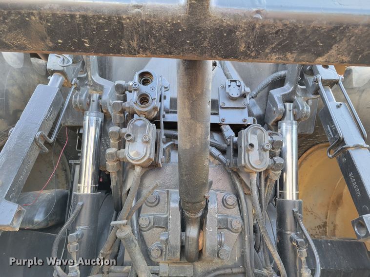 image for item DM8227 1998 Case IH 8940  MFWD tractor