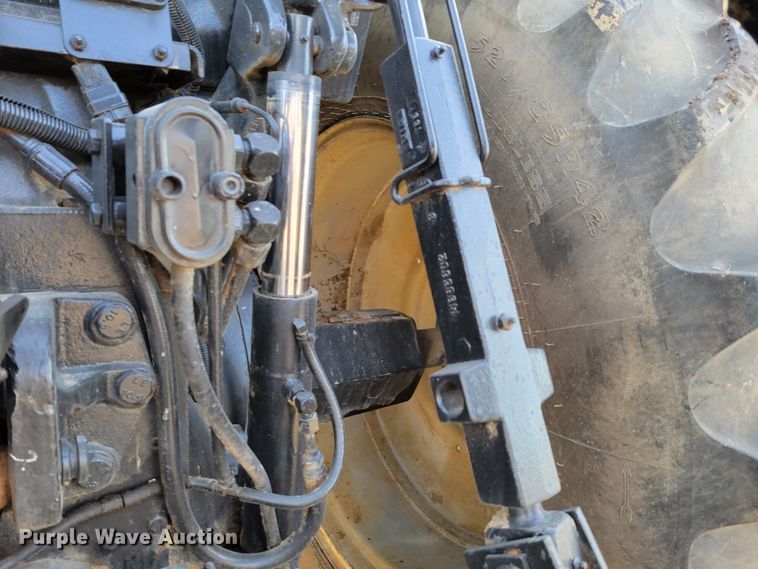 image for item DM8227 1998 Case IH 8940  MFWD tractor