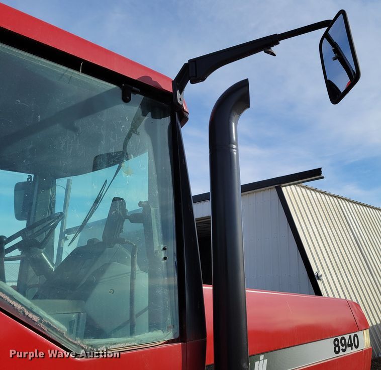 image for item DM8227 1998 Case IH 8940  MFWD tractor