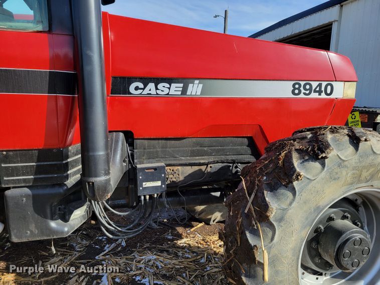 image for item DM8227 1998 Case IH 8940  MFWD tractor