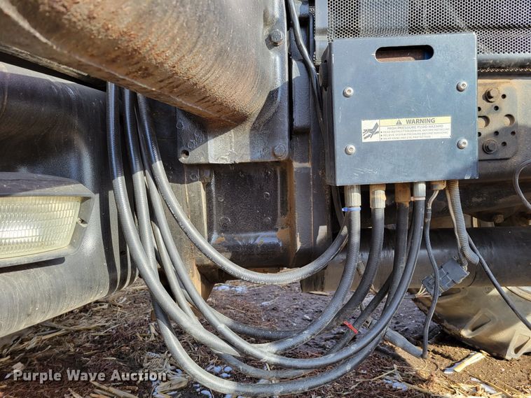 image for item DM8227 1998 Case IH 8940  MFWD tractor