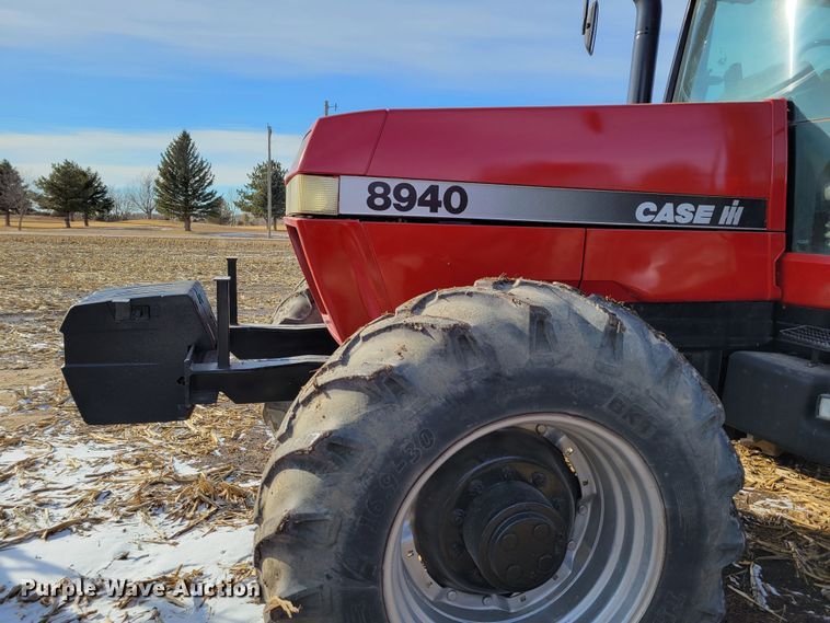 image for item DM8227 1998 Case IH 8940  MFWD tractor