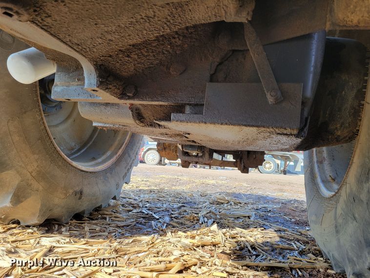 image for item DM8227 1998 Case IH 8940  MFWD tractor