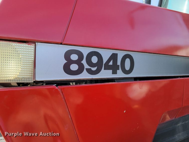 image for item DM8227 1998 Case IH 8940  MFWD tractor