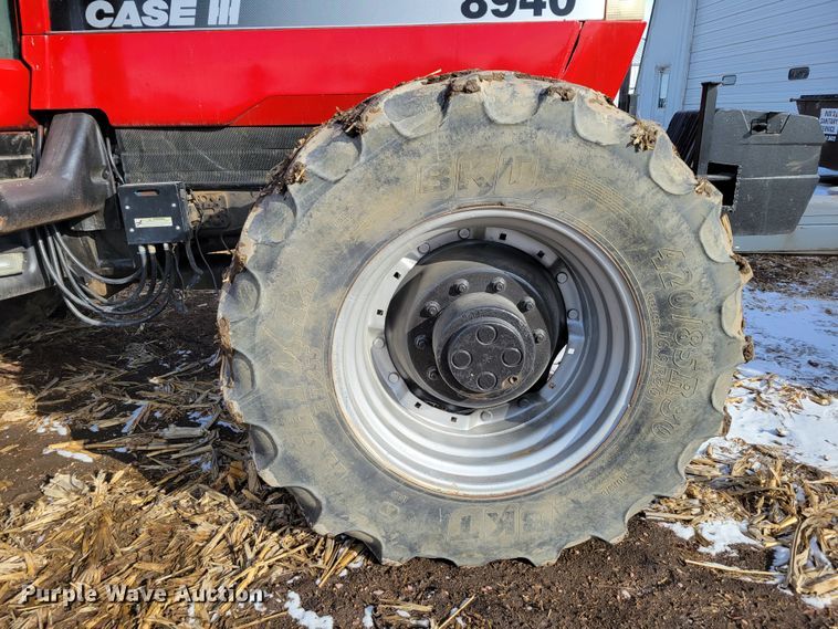 image for item DM8227 1998 Case IH 8940  MFWD tractor