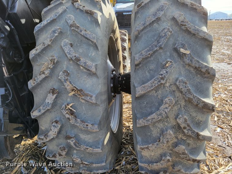 image for item DM8227 1998 Case IH 8940  MFWD tractor