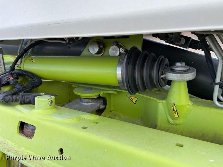 image for item DN4556 2016 Claas Orbis 750  rotary forage head