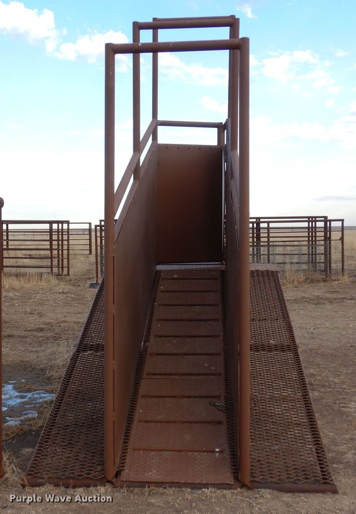image for item DN6286 Shop built  livestock loading chute