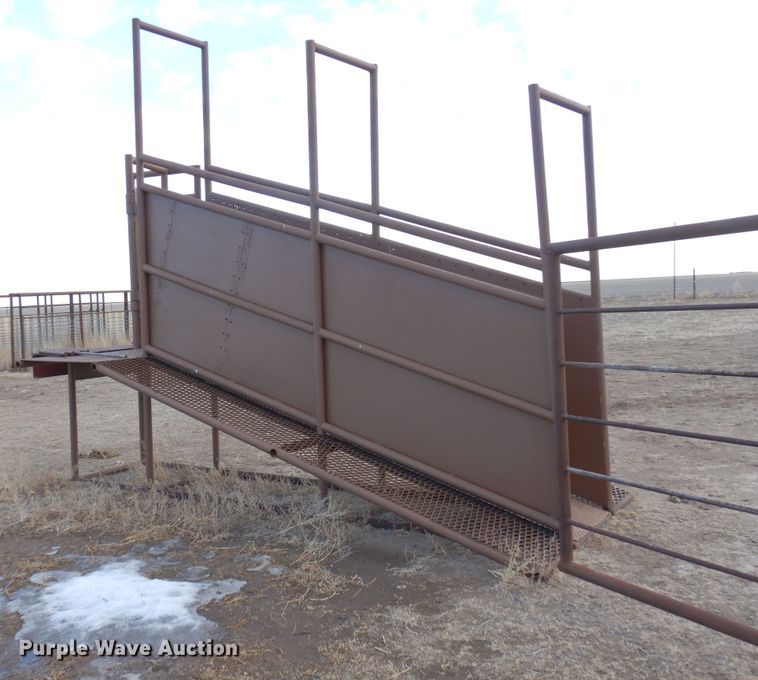 image for item DN6286 Shop built  livestock loading chute