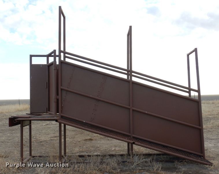 image for item DN6286 Shop built  livestock loading chute