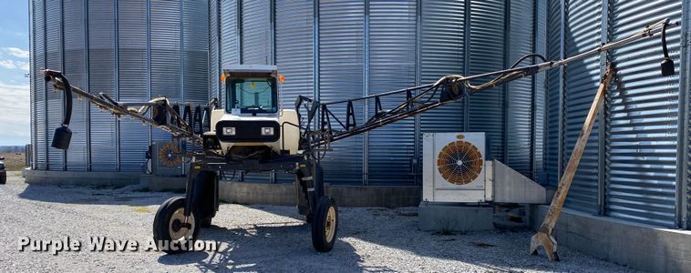 image for item DN8234 Melroe 230  sprayer