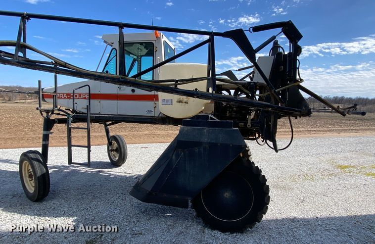 image for item DN8234 Melroe 230  sprayer