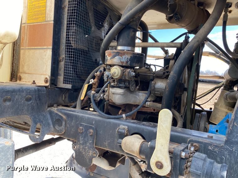 image for item DN8234 Melroe 230  sprayer