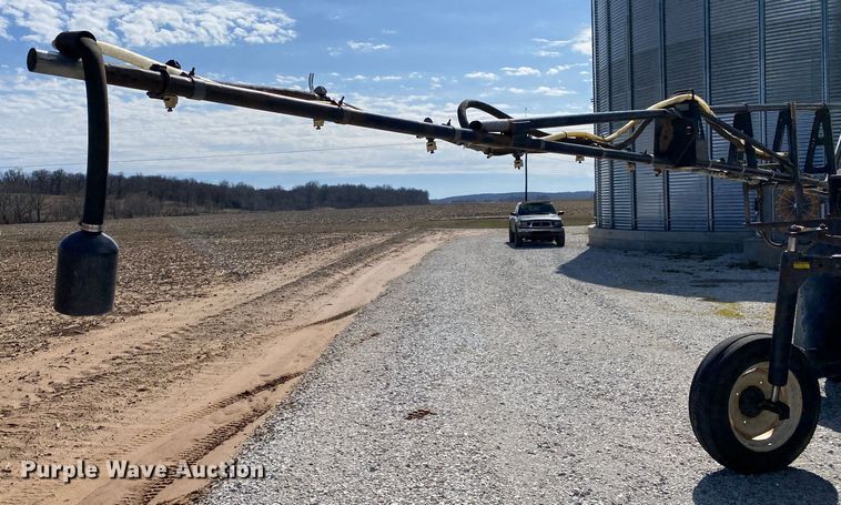 image for item DN8234 Melroe 230  sprayer