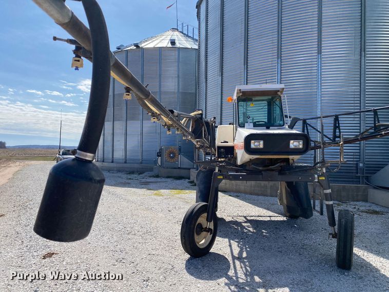 image for item DN8234 Melroe 230  sprayer