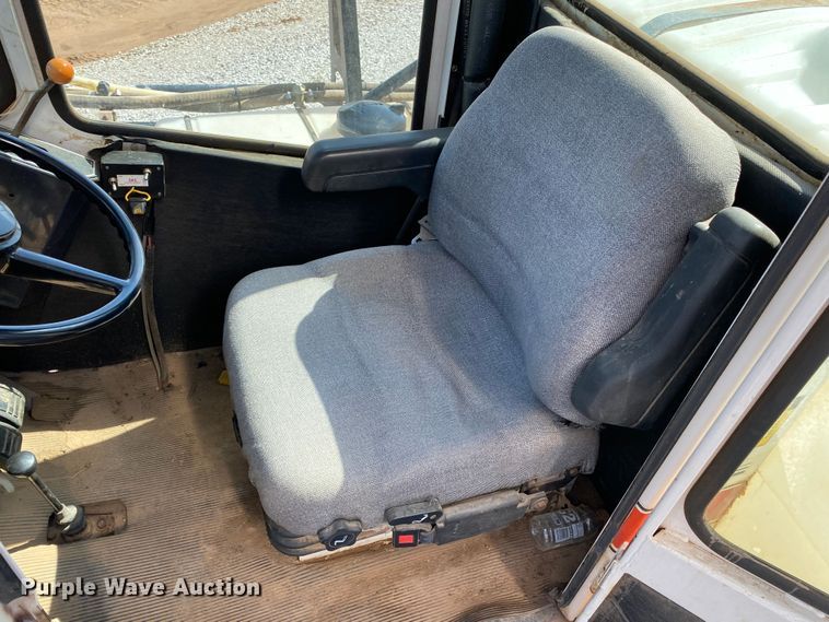 image for item DN8234 Melroe 230  sprayer