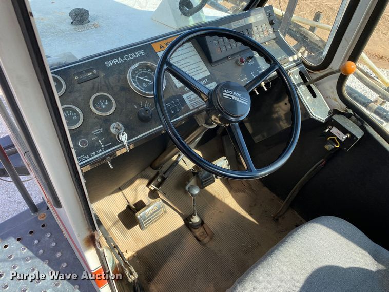 image for item DN8234 Melroe 230  sprayer