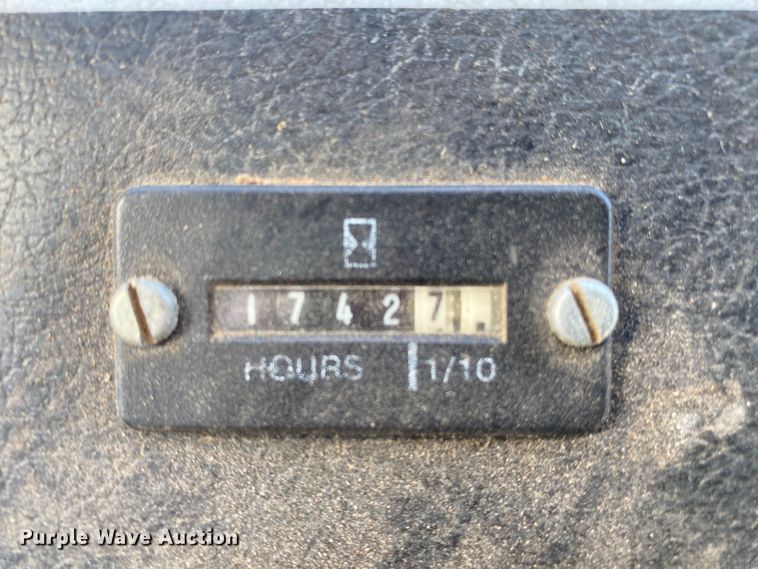 image for item DN8234 Melroe 230  sprayer