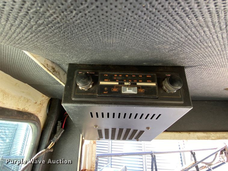 image for item DN8234 Melroe 230  sprayer