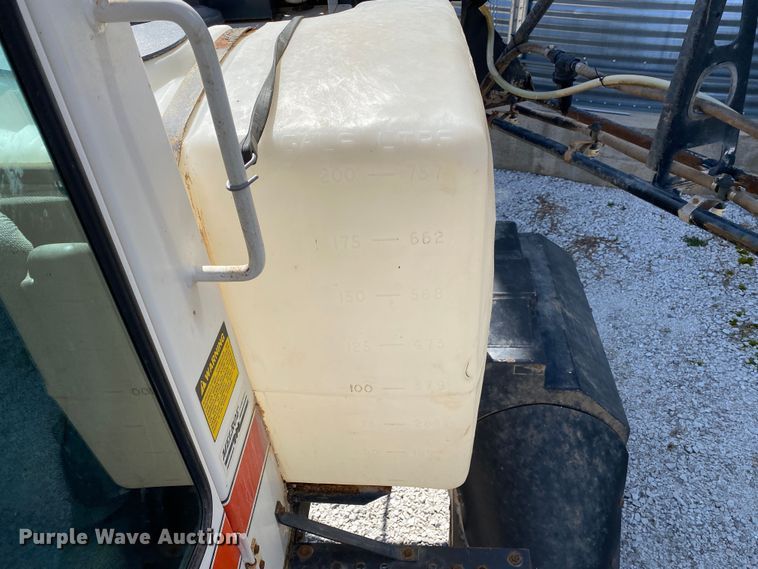 image for item DN8234 Melroe 230  sprayer
