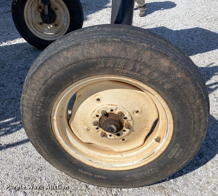 image for item DN8234 Melroe 230  sprayer