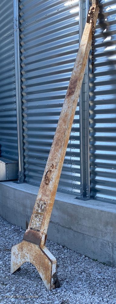 image for item DN8234 Melroe 230  sprayer