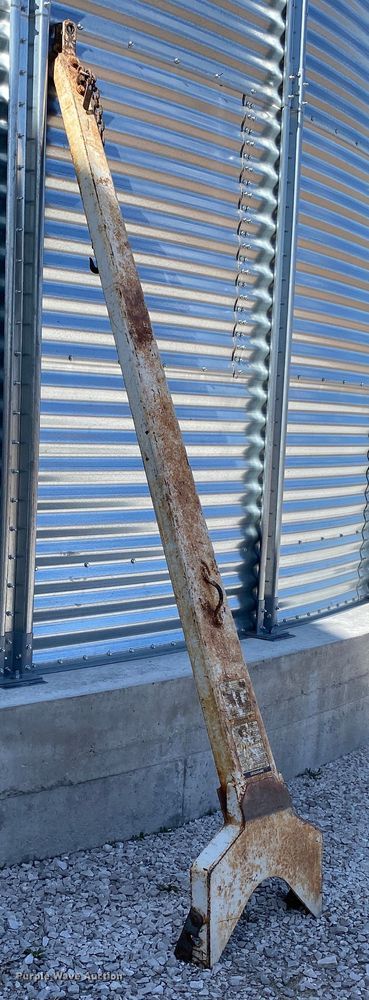 image for item DN8234 Melroe 230  sprayer