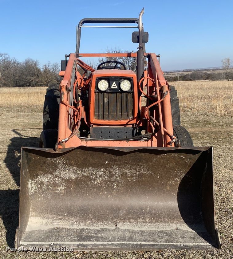 image for item DN8238 1984 Allis Chalmers 6140  tractor