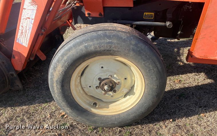 image for item DN8238 1984 Allis Chalmers 6140  tractor