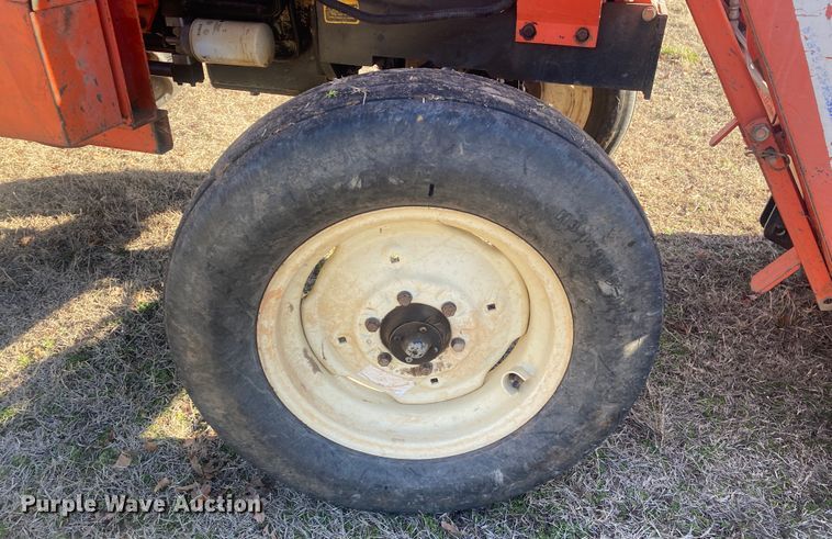 image for item DN8238 1984 Allis Chalmers 6140  tractor