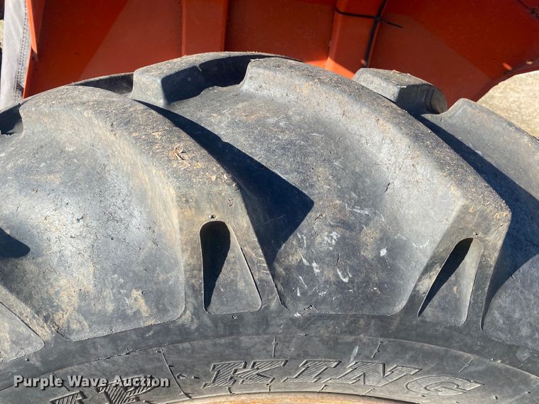 image for item DN8238 1984 Allis Chalmers 6140  tractor