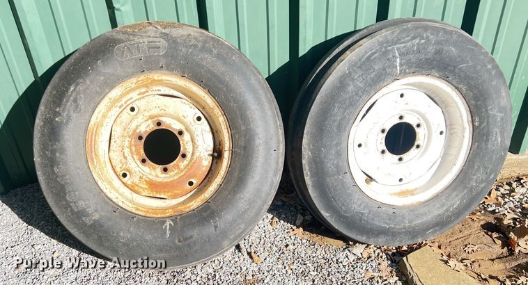 image for item DN8238 1984 Allis Chalmers 6140  tractor