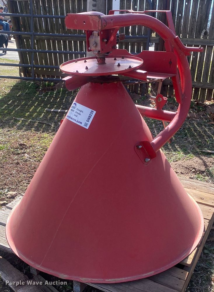 image for item DN8239 Spreader