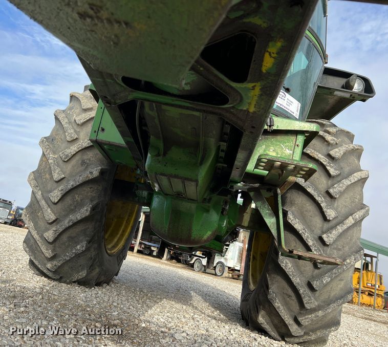 image for item DO2177 1977 John Deere 4430  tractor