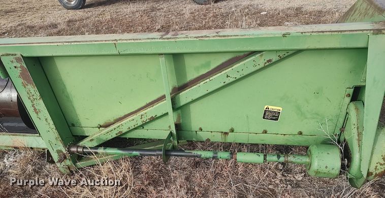 image for item DO3708 John Deere 853  all-crop head