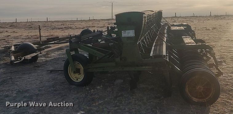 image for item DO3756 John Deere LZ-B  hoe grain drill
