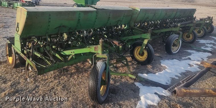 image for item DO3756 John Deere LZ-B  hoe grain drill