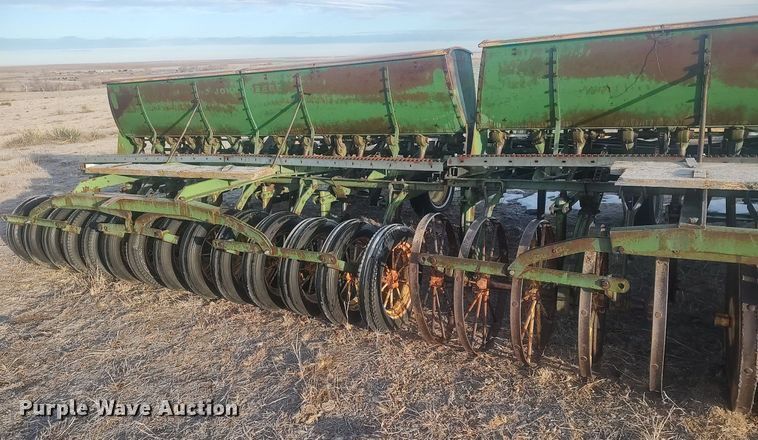 image for item DO3756 John Deere LZ-B  hoe grain drill