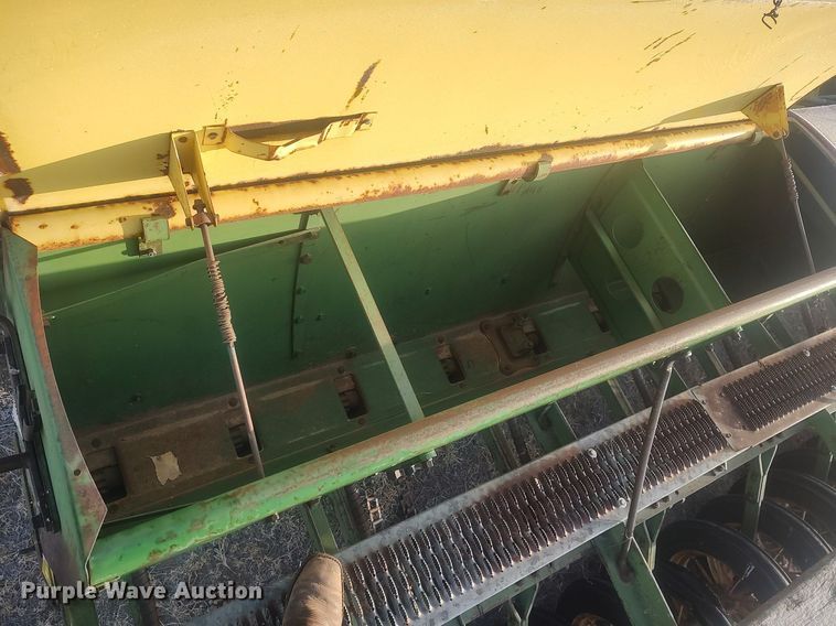 image for item DO3756 John Deere LZ-B  hoe grain drill