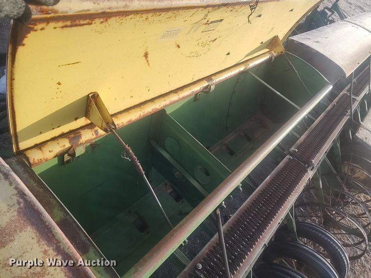image for item DO3756 John Deere LZ-B  hoe grain drill