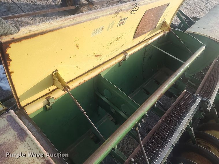 image for item DO3756 John Deere LZ-B  hoe grain drill