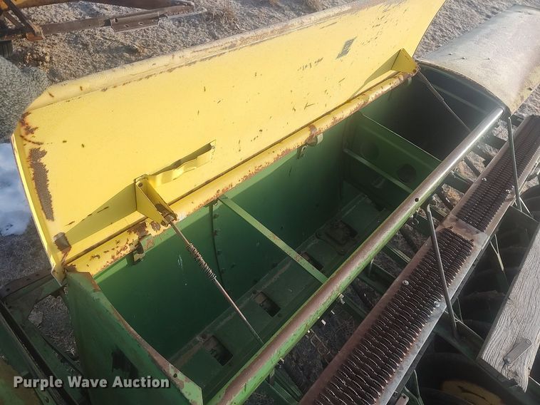 image for item DO3756 John Deere LZ-B  hoe grain drill