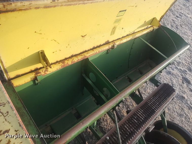 image for item DO3756 John Deere LZ-B  hoe grain drill